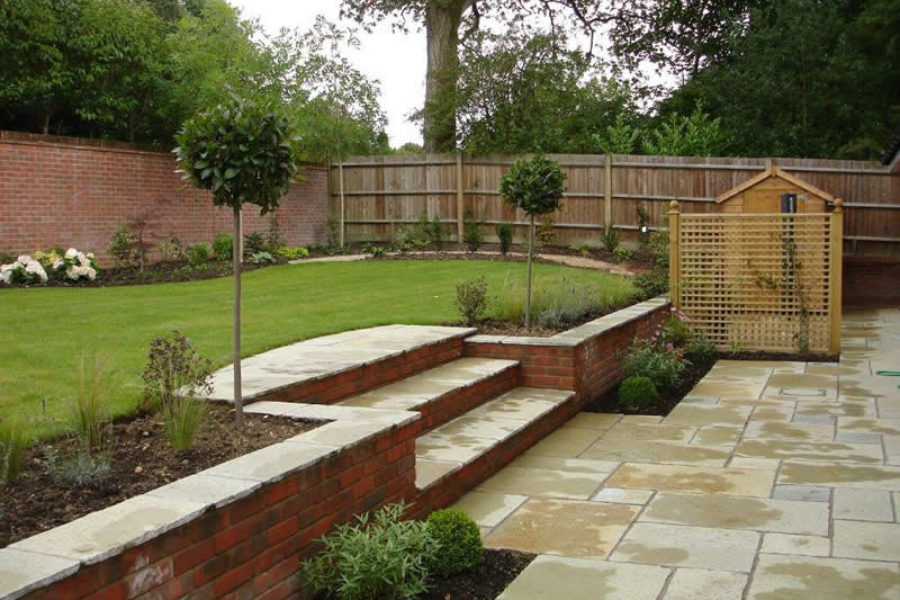How To Cope With A Sloping Garden Alda Landscapes - How To Patio A Sloping Garden